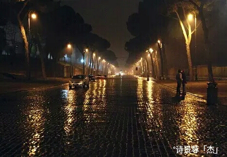 天空下雨的时候_天空雨下个不停_天空下着雨