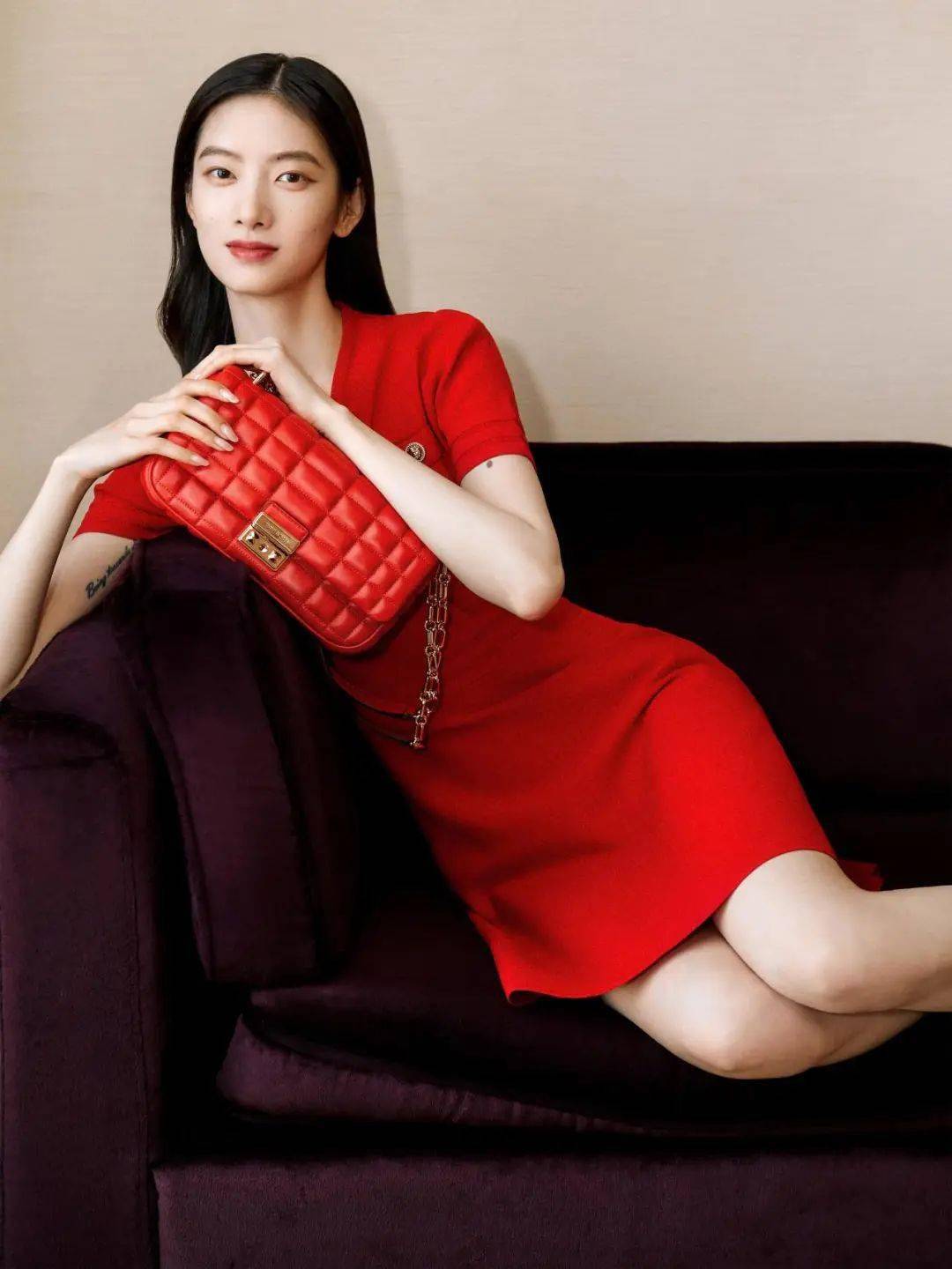 张莺莺：时尚界的灵感大法师，她的穿搭秘籍让你大开眼界