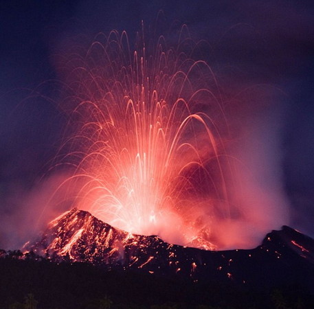 日本火山喷发带来的好处_日本火山喷发的利与弊_日本火山喷发造新岛