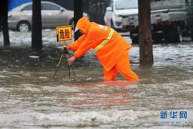 小镇暴雨，医生奇迹：平凡生活里的惊喜归来