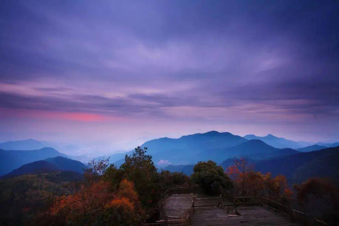 白青山脉圣物刷新时间_白青山脉的英雄副本_白青山脉