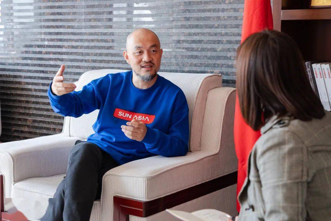揭秘神秘色彩：探寻B哥背后的故事与情怀