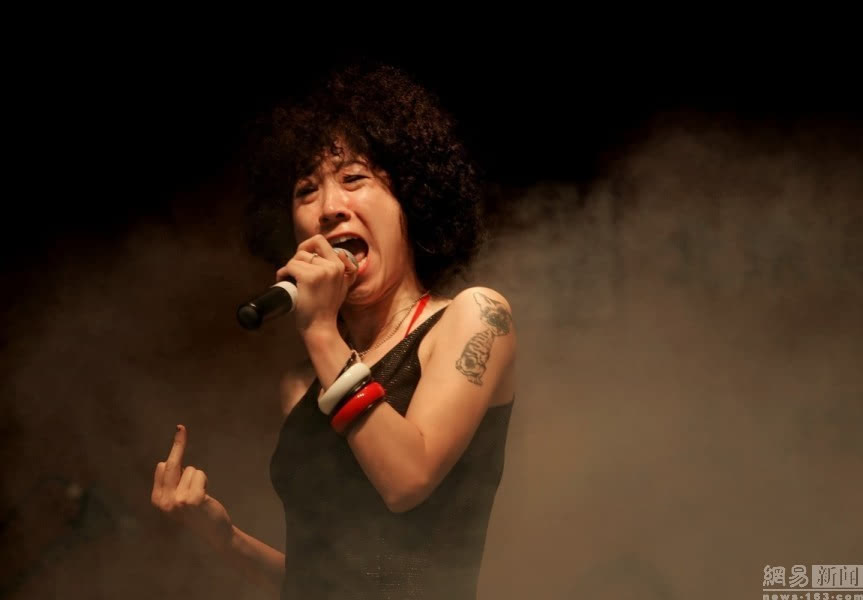 野人花园成名曲_野人花园经典歌曲_野人花园主唱