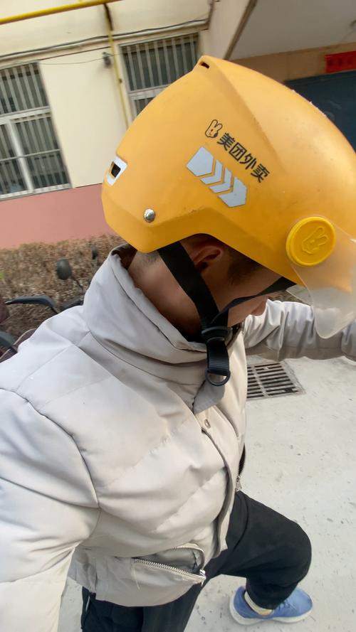 小哥是哪位歌坛明星_小哥是谁_小哥是谁演的