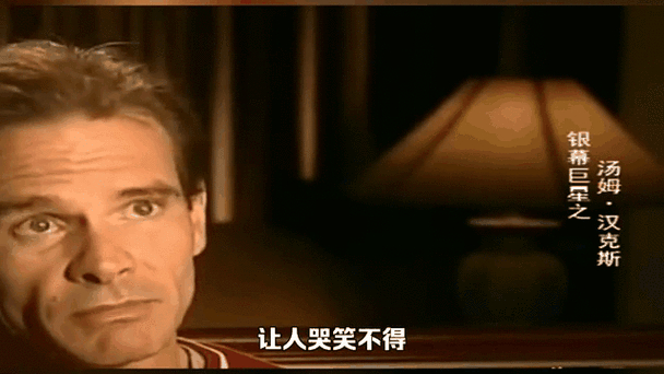 动态雨中景图片大全_雨中小故事动态图_雨中故事动态表情包