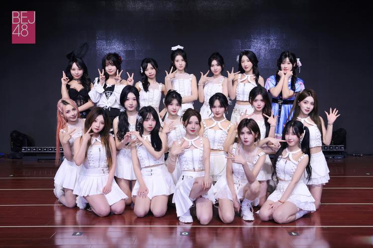 凹凸电波成员照片_akb48成员照片_akb48成员照片