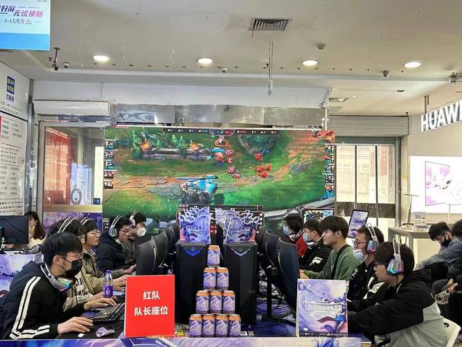 https://www.dingxidaily.com/static/images/202504/ad6a9fcc1519dcc757fdf5a6a1a7a6f1.jpg 英雄联盟全国高校赛事:掀起校园电竞热潮,展现团队魅力与精神
