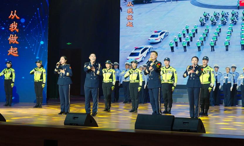 警察跳舞_跳舞警察抓不抓人_跳舞警察小苹果视频