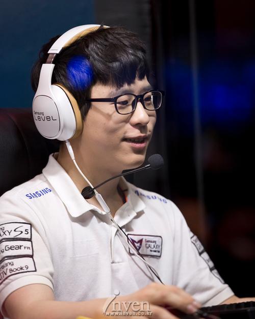 三星white战队：英雄联盟初期全球赛场的霸主风采