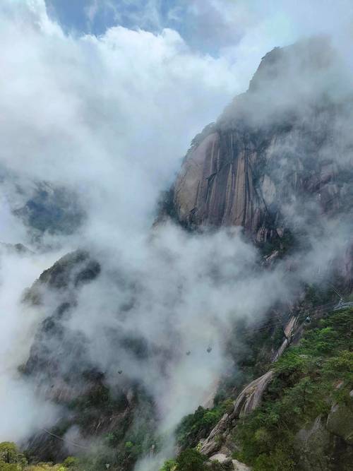 七绝山：神秘之地故事多，独特山水令人陶醉