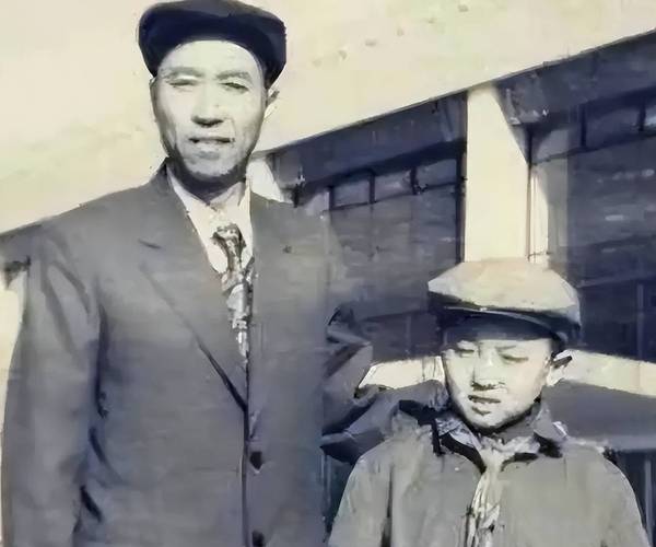 《小公子》_小公子真名_贵公子宿舍的假小子