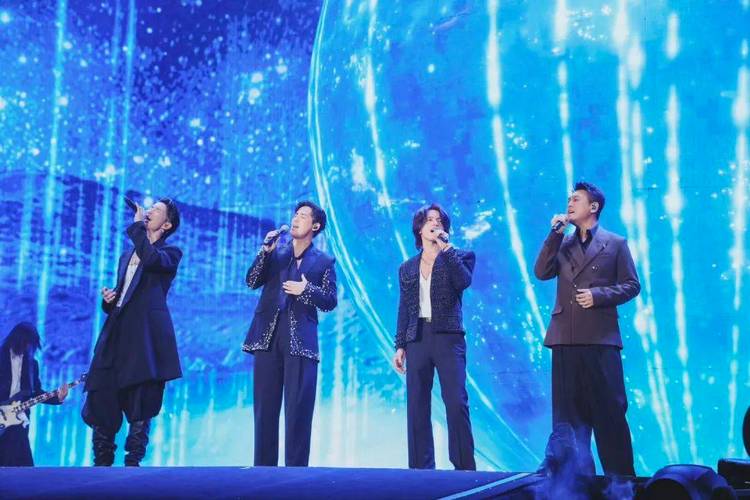江苏卫视蛇年春晚完整版_江苏蛇年春晚f4合体_21年江苏春晚