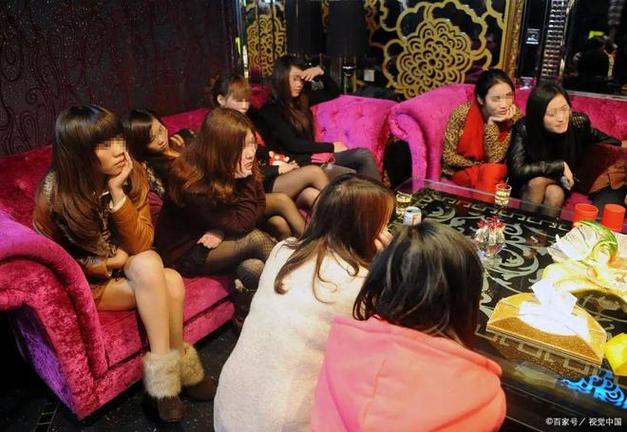 夜总会泡妞_泡妞夜生活nds_佳色网杭州某夜总会疯狂一幕