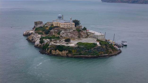 alcatraz游戏_alcatraz_alcatraz怎么读