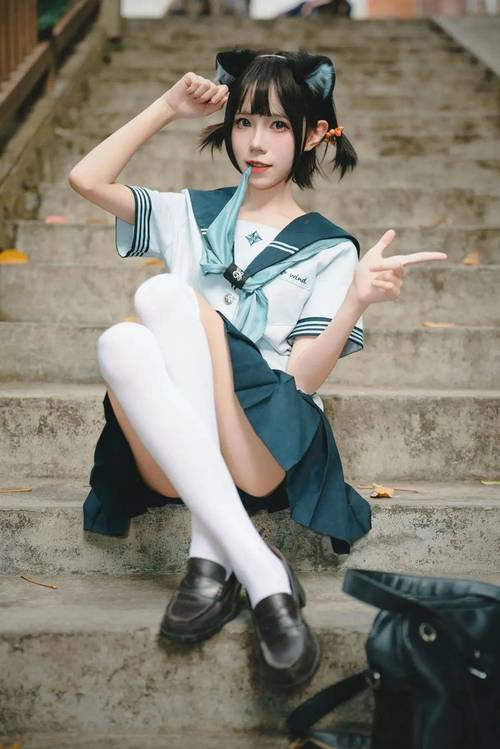 白丝袜性感箩莉_莉箩第一_箩莉