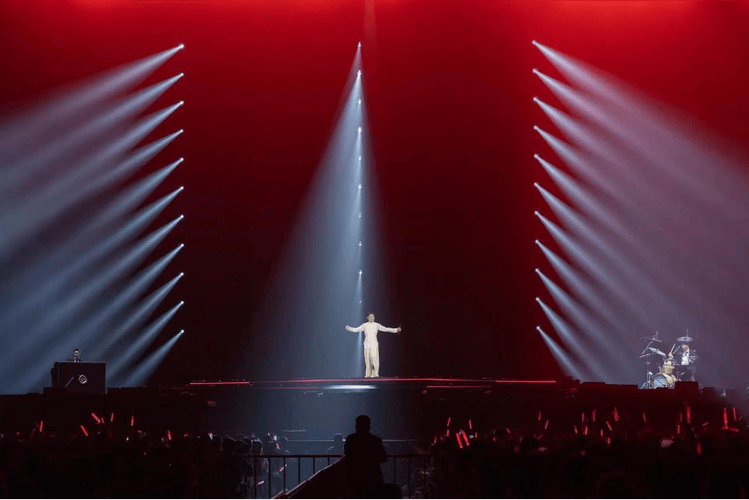 东方卫视跨年演唱会2013_跨年东方卫视2020_2013东方卫视跨年