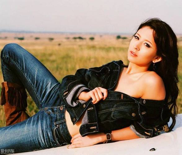 莉莉娅图片壁纸_莉莉娅图片_莉亚迪桑图片