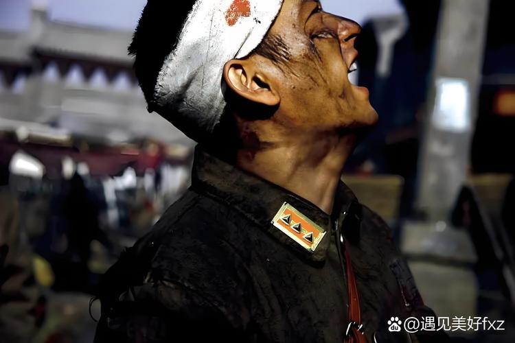 血城：象征无数苦难与抗争，背后是个人血泪命运交织