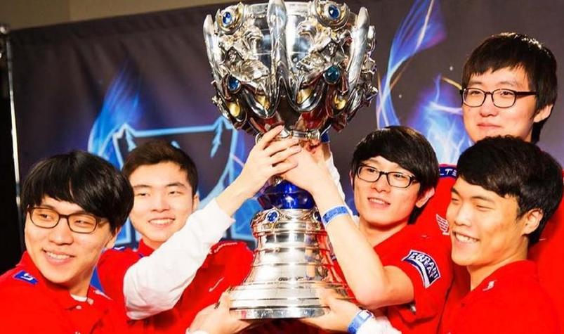 皇族skt照片_皇族最纯正的十个姓氏_皇族vs skt1