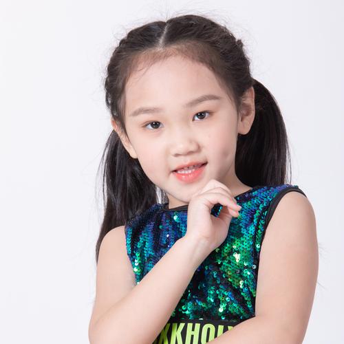 非诚勿扰李诗娴微博_非诚勿扰 李诗娴_非诚勿扰李诗娴牵手视频完整版