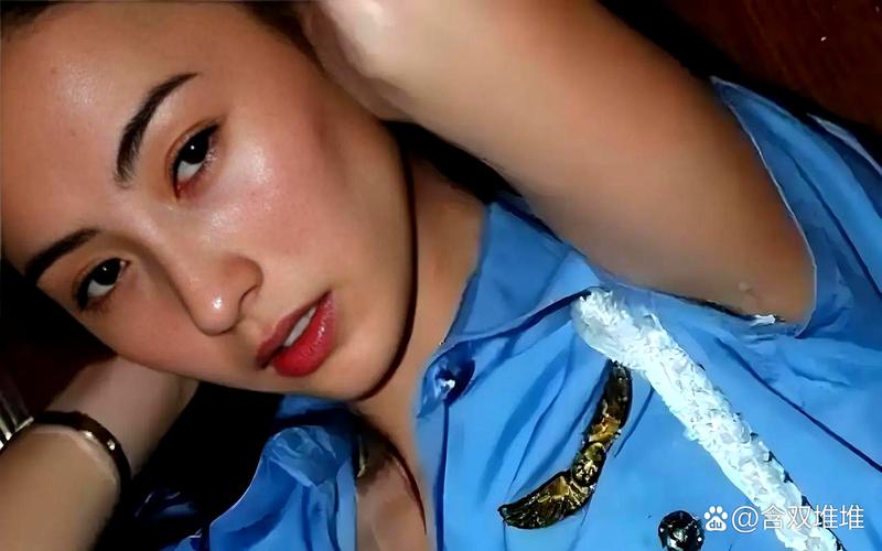 百度识明星照片_百度明星简介怎么做的_明星合成照片百度空间