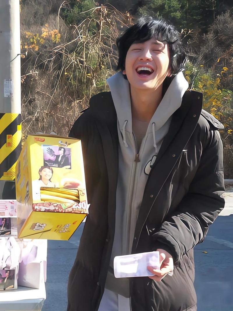 别再瞎搜啦！快乐大本营张根硕不能随便下载，得走正规渠道