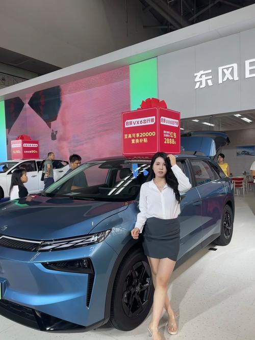 武汉车展模特不当展示引热议，行业如何杜绝低俗营销？