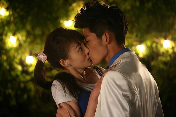 张翰郑爽快乐大本营视频_郑爽张翰快乐大本营_张翰郑爽快乐大本营