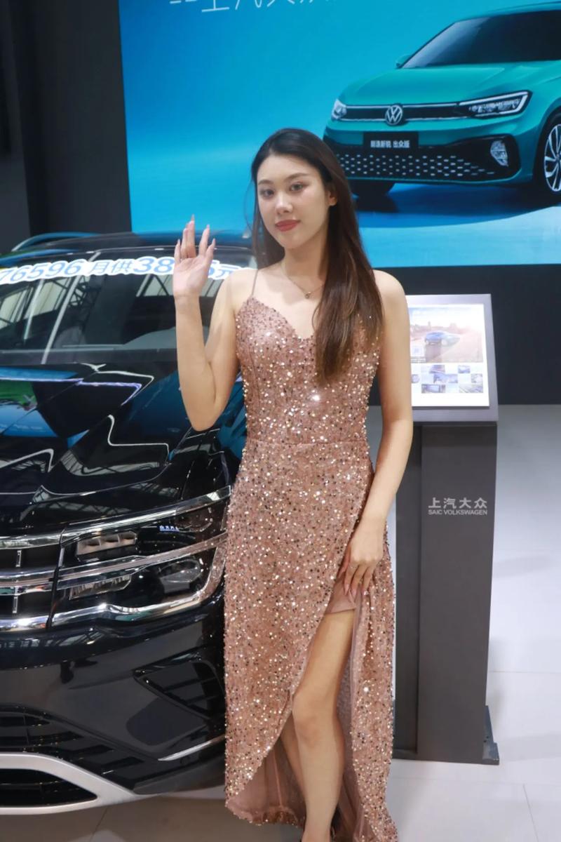 武汉车模姓名_武汉车模图片_武汉车模露点