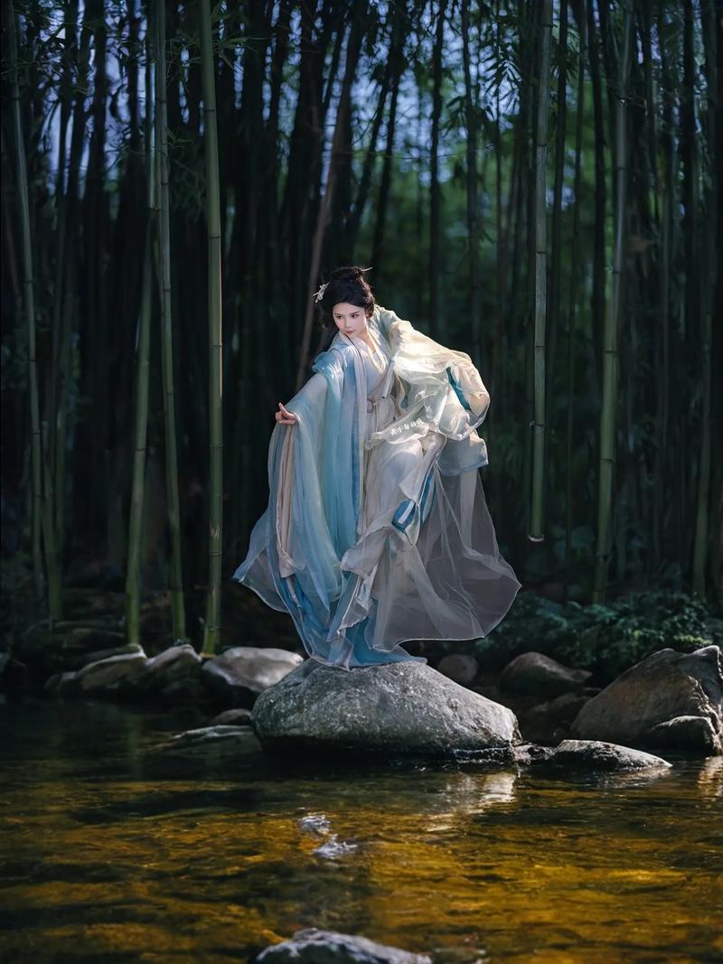 黄山cosplay攻略：仙侠古风大片怎么拍？场景服装道具全指南