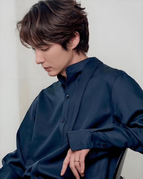 韩国男网红排行榜_红人韩国男网络歌手是谁_韩国网络红人男