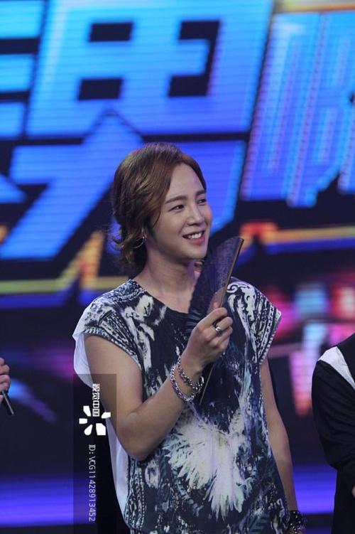 张根硕快乐大本营鬼步舞_张根硕快乐大本营舞曲_张根硕湖南卫视快乐大本营