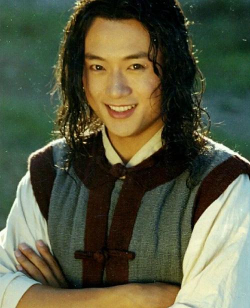 鹡鸰女神第一季片11尾曲_旋风少女2尾曲视频视频_侠客行片尾曲叫什么