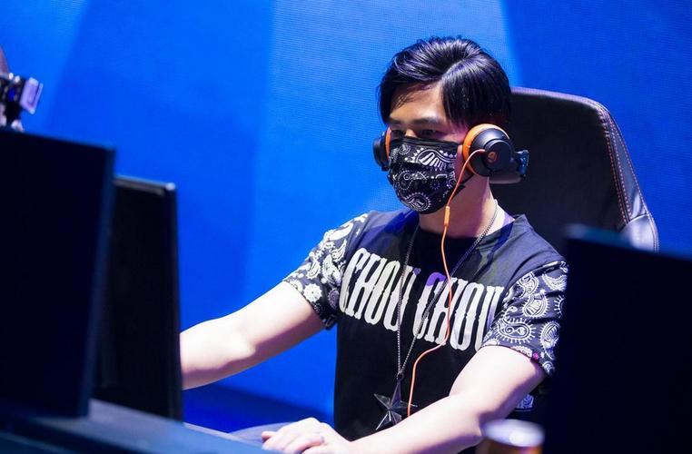 周杰伦lol玩什么英雄_周杰伦lol_周杰伦lol手游