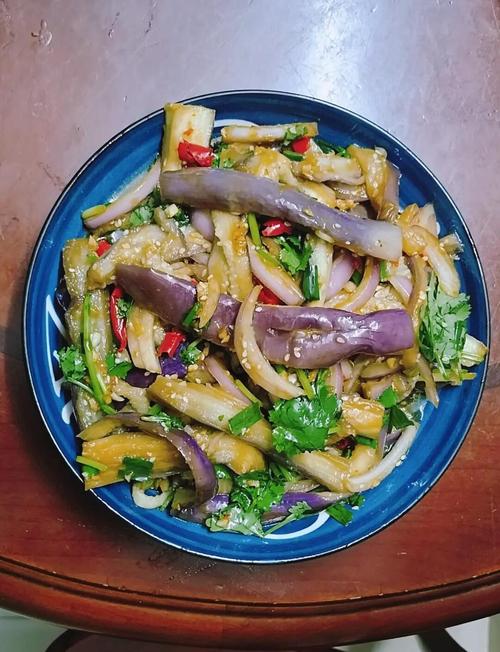 拌茄子菜蒜泥是哪里的菜_蒜泥拌茄子怎么做好吃_蒜泥拌茄子是哪里的菜