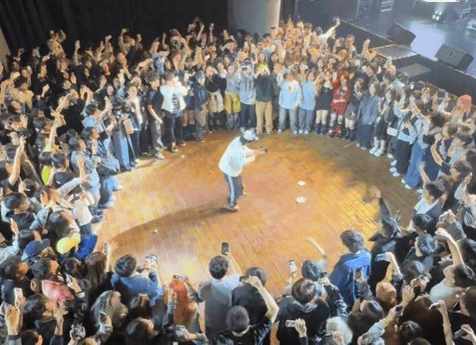 台湾现任领导叫什么名字_sjm台湾_台湾电影《农家姑娘》