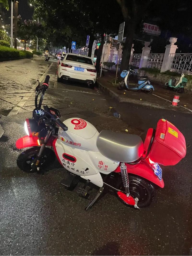 中层上班族换新坐骑：骑共享电单车月省900，面子不如接送娃实在